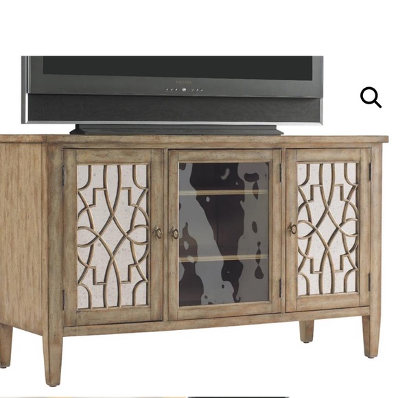 Hooker Furniture Sanctuary Console - Picture 2 of 10